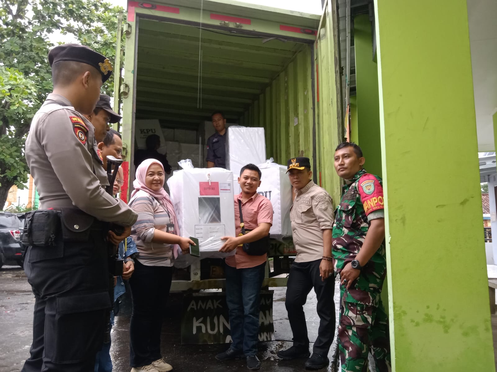 monitoring-pemyaluran-logistik-pemilu-2024